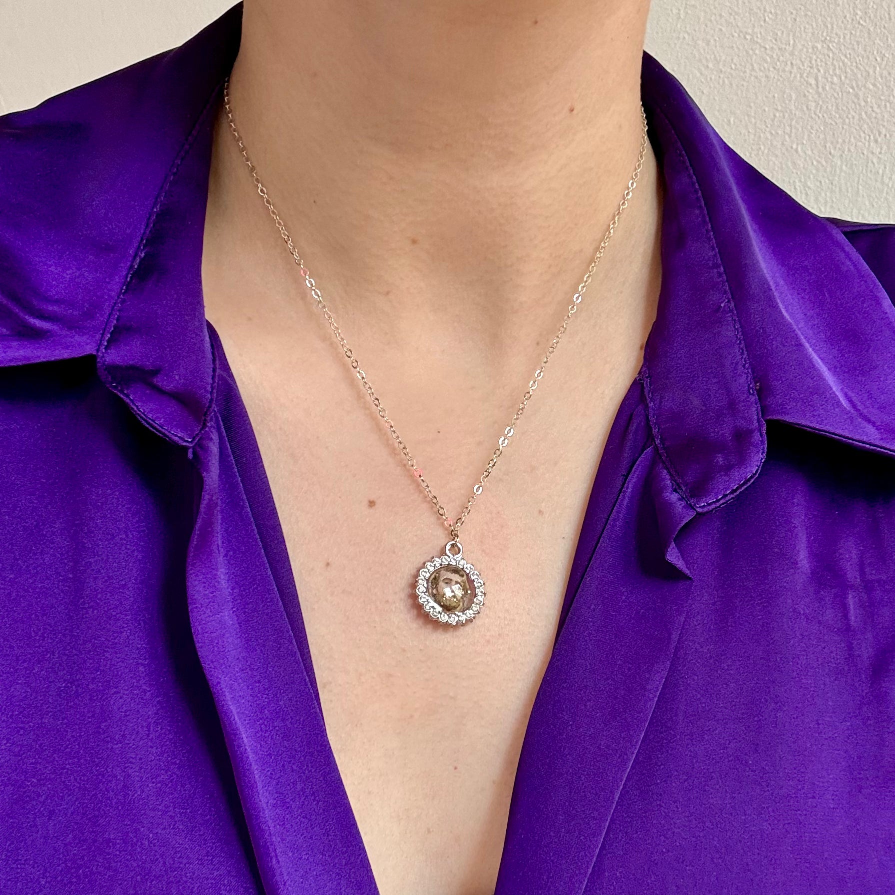 Collana con ciondolo - Prezioso