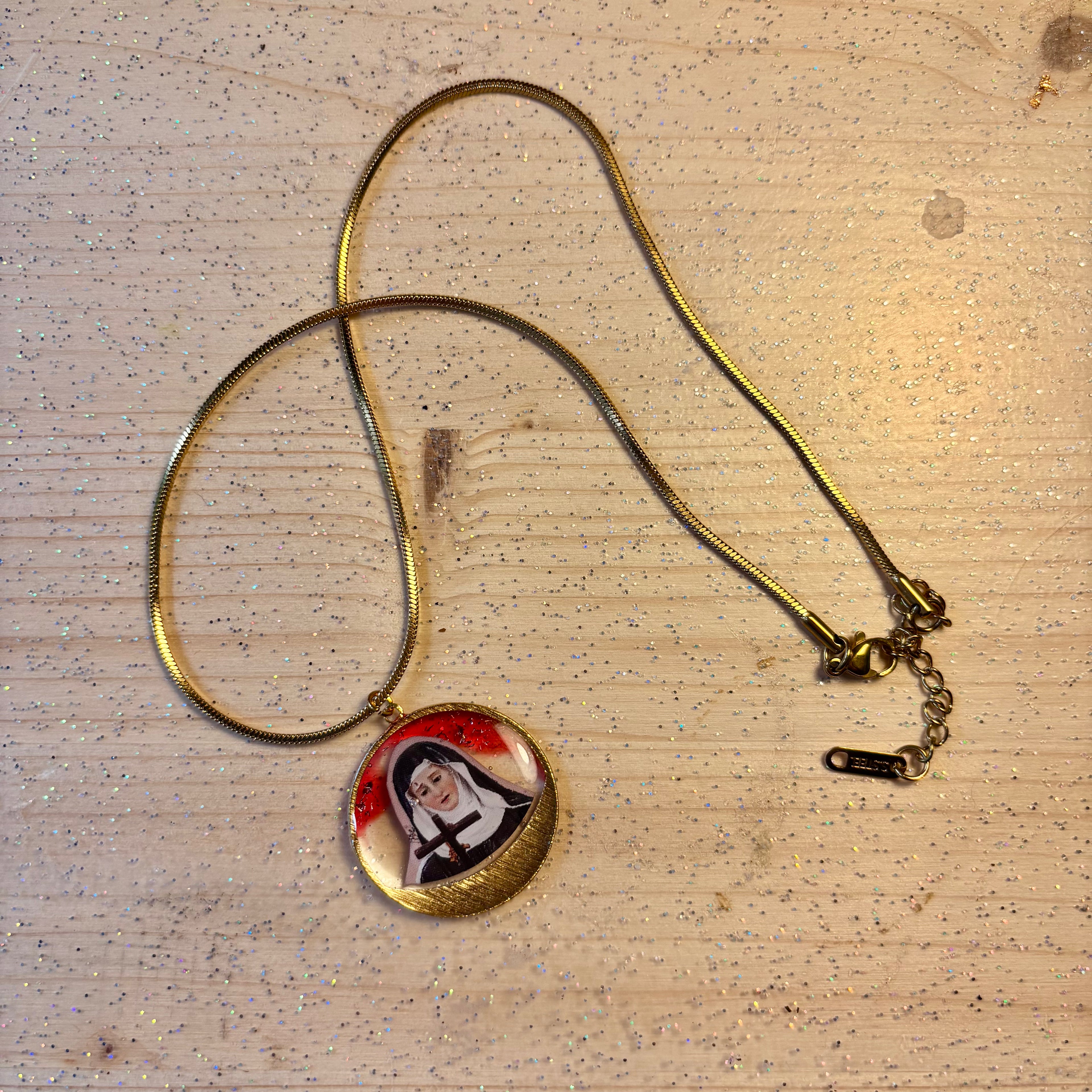 Collana con ciondolo - Gravis Crucis