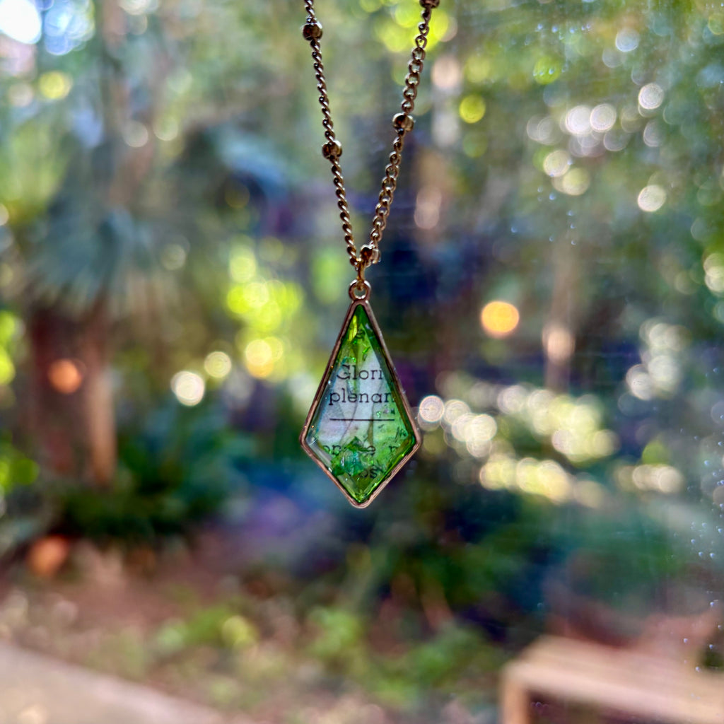 Collana con ciondolo - Pedites