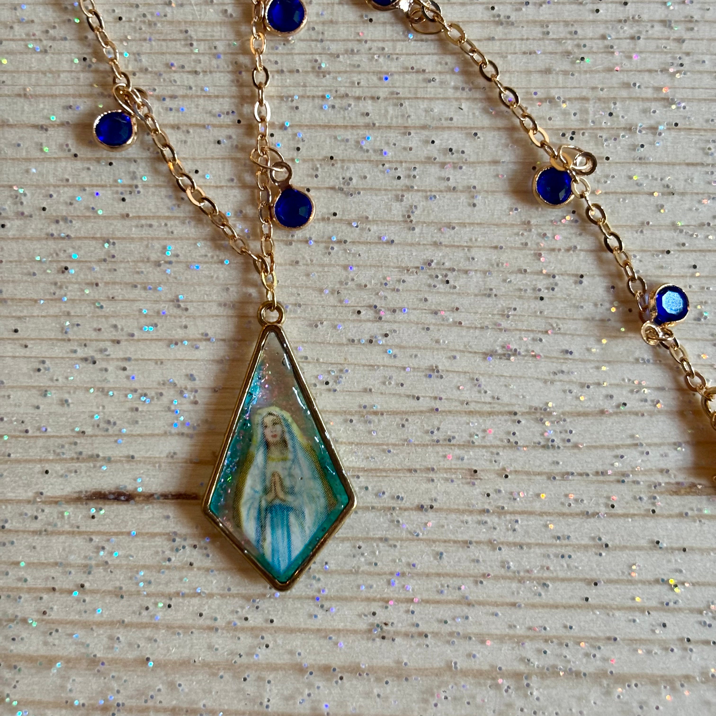 Collana con ciondolo - Ave Maria
