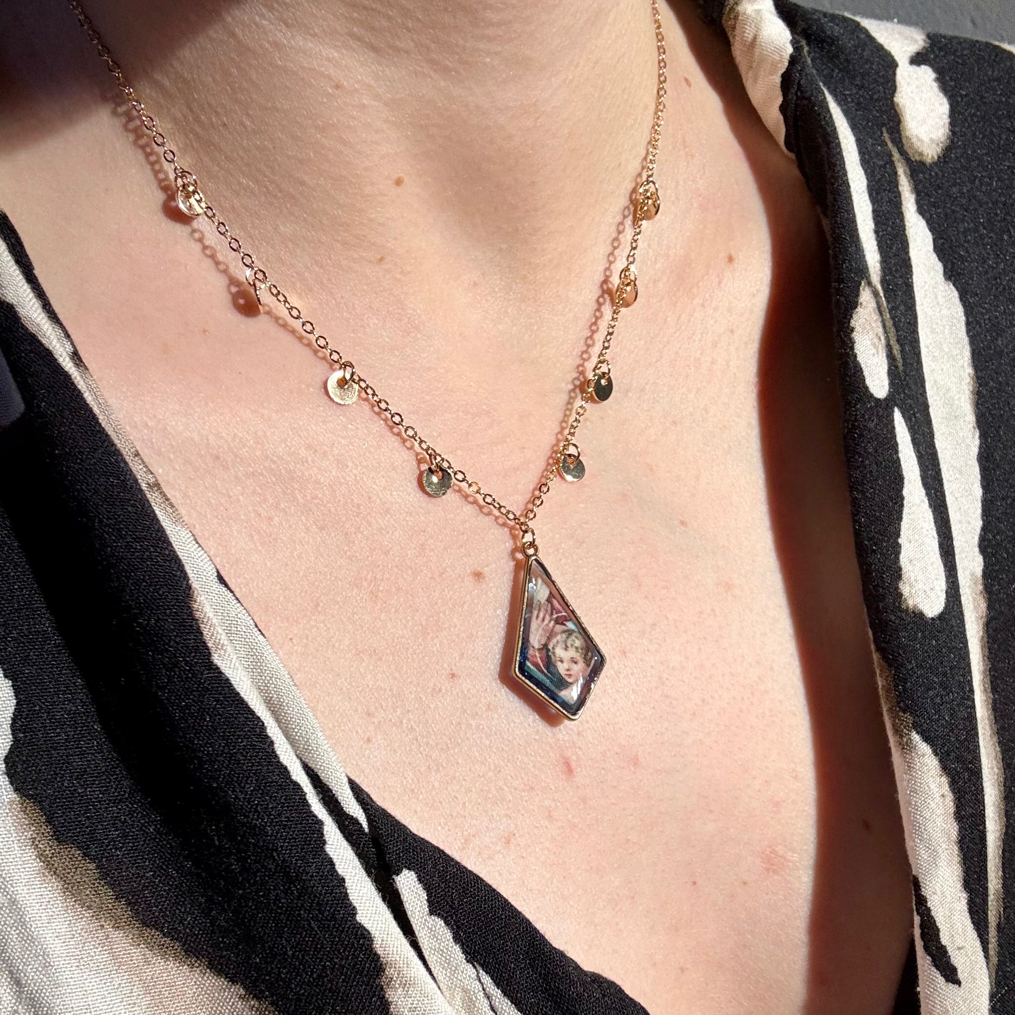 Collana con ciondolo - Sacra Infanzia