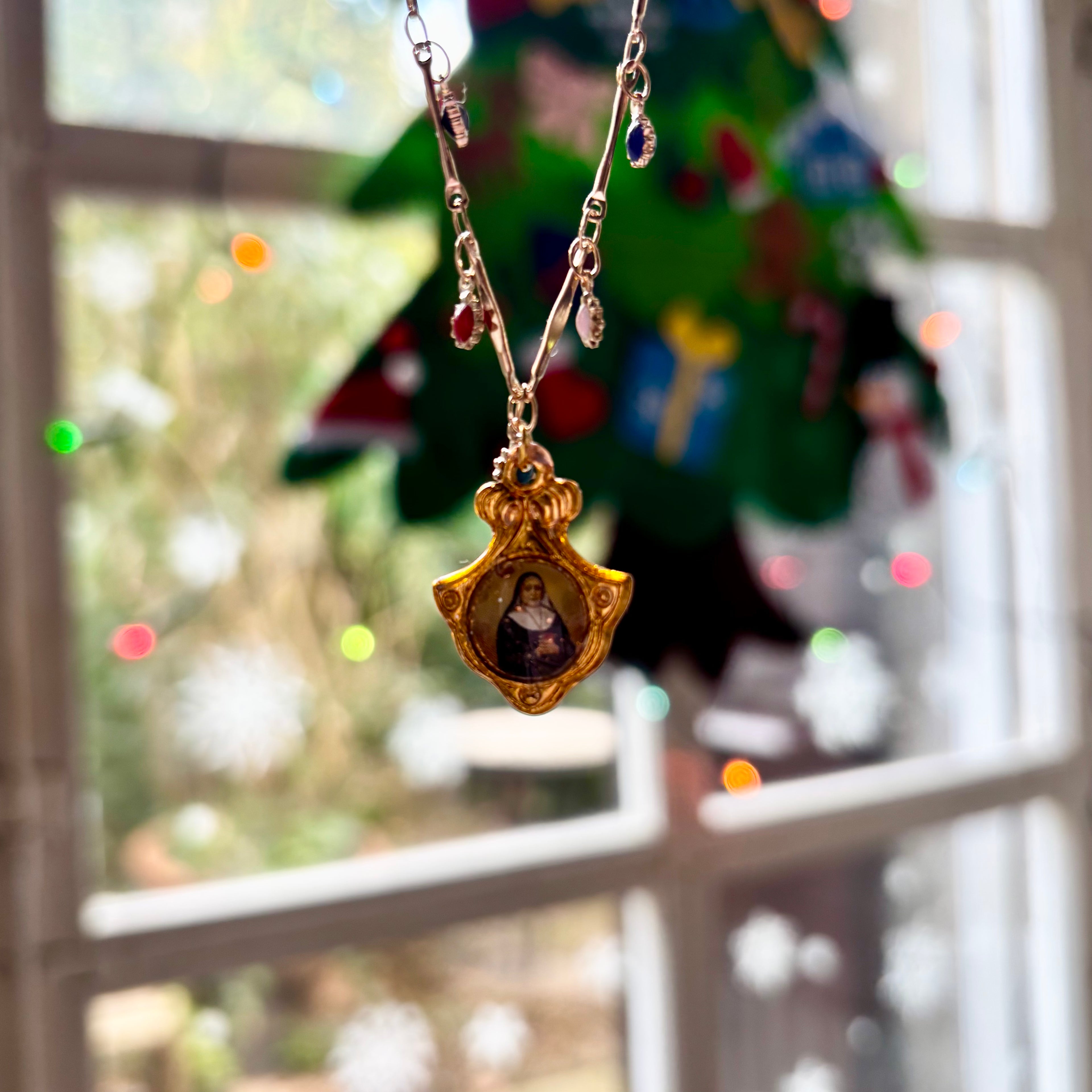 Collana con ciondolo - Una Donna Una Santa